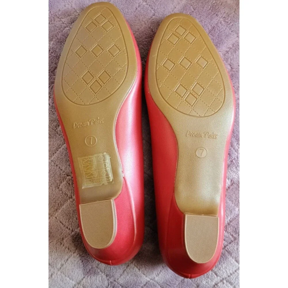 NWT Dream Pairs Mila Red Low Block Heel Pumps Women's Size 7 Round Toe